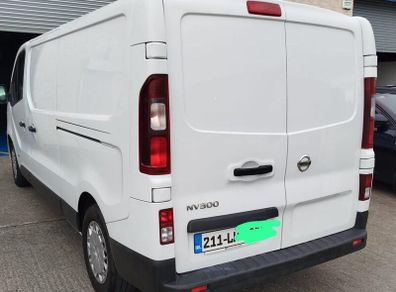Nissan NV300 2021