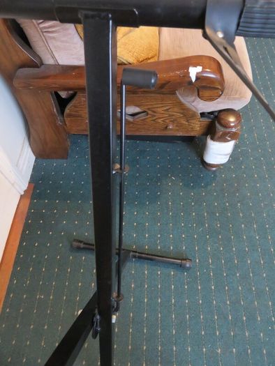 2 folding Piano/keyboard stands