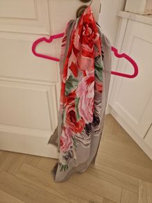 Ladies Scarf