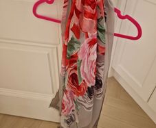 Ladies Scarf