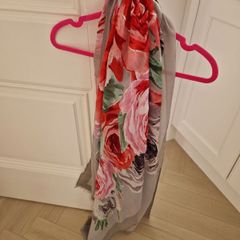 Ladies Scarf