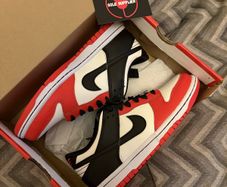 Nike Dunk Low "Chicago"