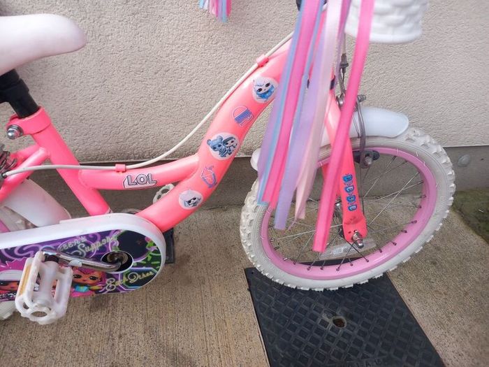 Kids LoL bike size 16 inch wheels