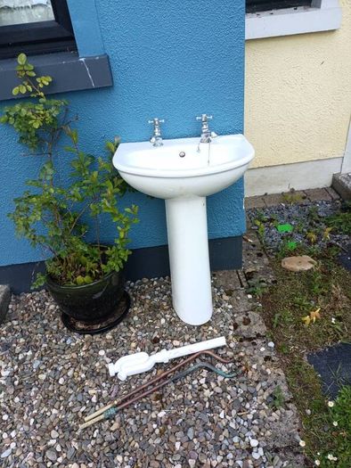 basin & pedistal