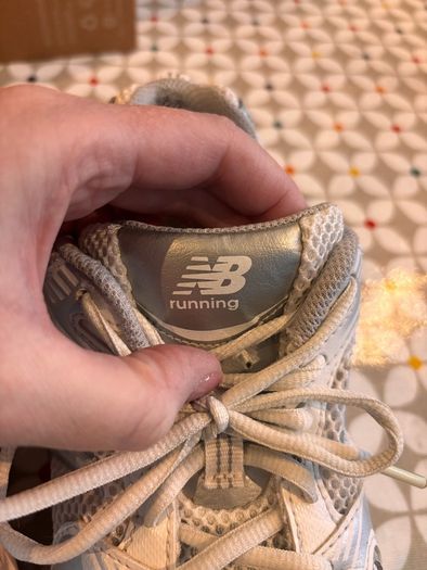 New Balance, size 6