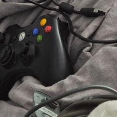 Wireless XBOX 360 controller + accessories