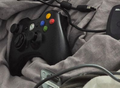 Wireless XBOX 360 controller + accessories