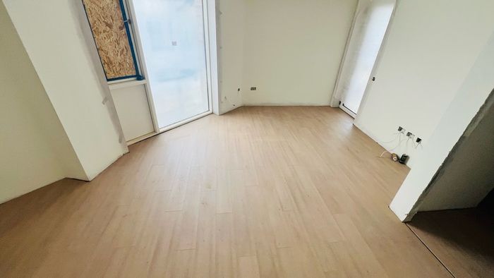 Professional Laminate Flooring Fitting