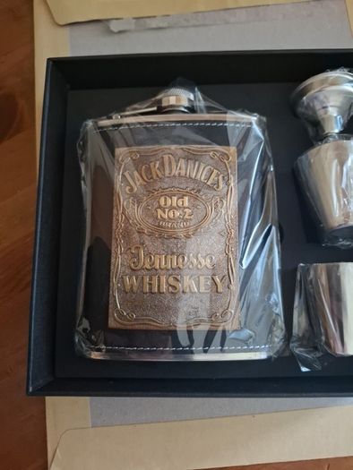 8oz jack Daniel's  Hip Flask