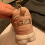 Girls / womens pink filas Image 5