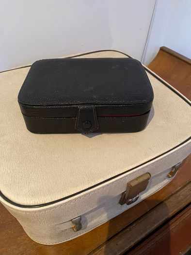 Travel set of trinket boxes