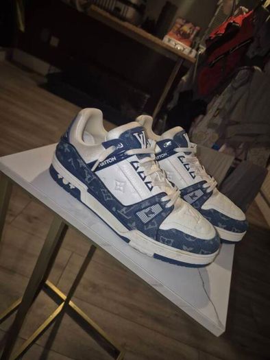 mens LV runners