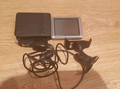 Garmin nuvi 200 3.5-Inch Portable GPS Navigator
