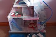 L.O.L Surprise! Winter Disco Chalet Doll House