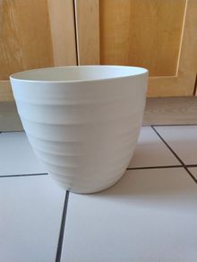 Plant pot