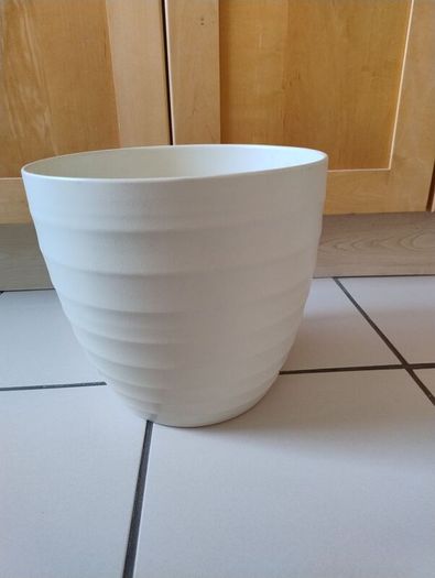 Plant pot