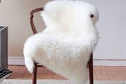 MULTIPLE SIZES/COLOURS AVAILABLE Faux Fur Rug, Fluffy Rug, Shaggy Rugs,Faux Sheepskin Rugs Floor Carpet for Bedrooms Living Room Kids Rooms Decor (White, 50 X 80 CM)