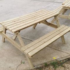picnic bench