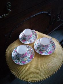 Stunning porcelain Crown 3 tea cups sets