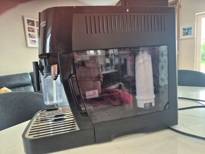 DeLonghi Coffee  Machine