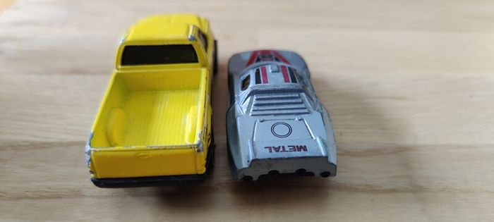 Vintage Diecast No 405 Hot Wheels Matchbox Clone 2.75" Macau and Maisto Ford F350 Super Duty Regular Cab Pick Up Truck Diecast Yellow