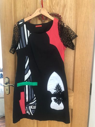 Stunning exquisss dress