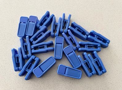 Blue Plastic Clothes Pegs - Set of 20 (Mixed New/Used)