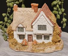 VINTAGE Collectible Lilliput Lane "Pargetters Retreat" Cottage 1988