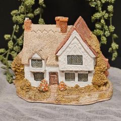 VINTAGE Collectible Lilliput Lane "Pargetters Retreat" Cottage 1988