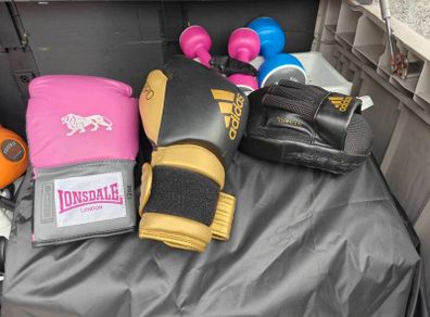 Punch bag with gloves and bracket