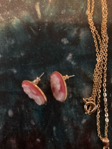 Cameo set free postage