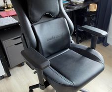 AndaSeat Premium Gaming Chair - One of the Best You Can Get