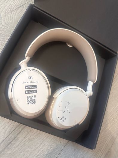 Sennheiser Accentum Haedphones White