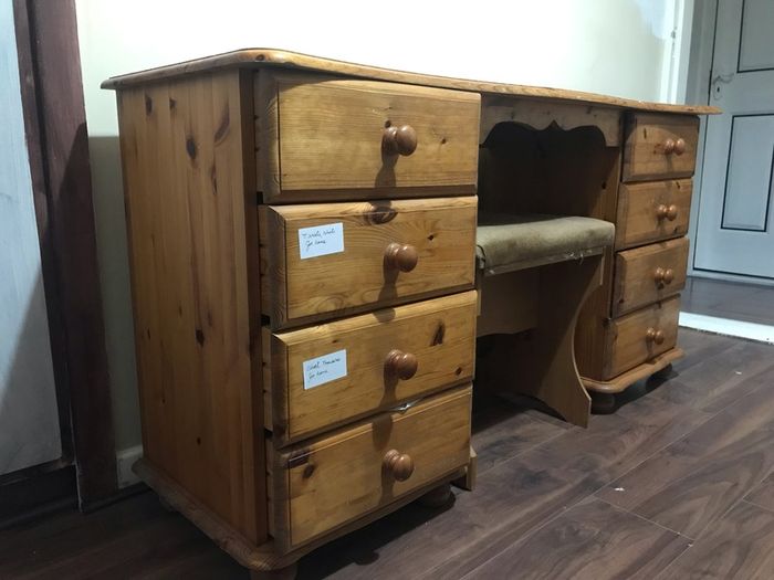 Dressing table
