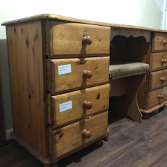 Dressing table