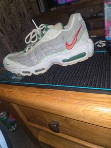 nike 95 size 9