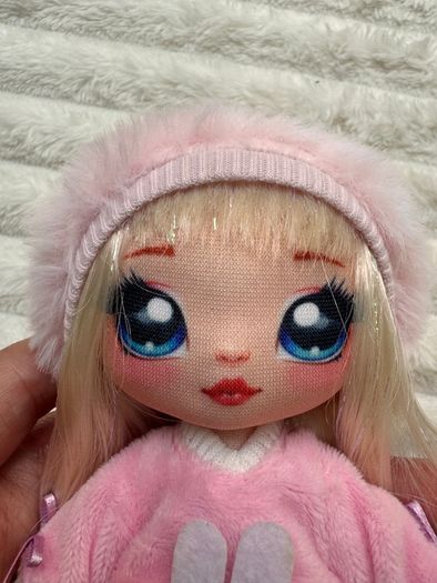 Na! Na! Na! Surprise Doll Aubrey Heart with Bunny Sweater Used Please see photos