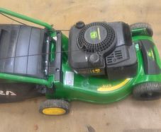 John Deere R43 Lawnmower