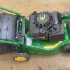 John Deere R43 Lawnmower