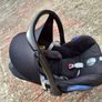 Maxi Cosi Isofix Base and Car Seat Image 4