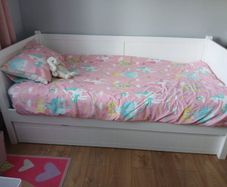 Day bed with trundle bed plus mattresses