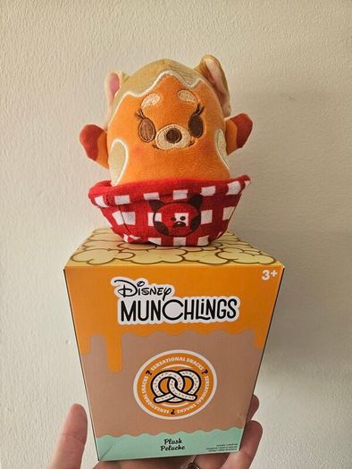 Disney Munchlings Panda Meilin