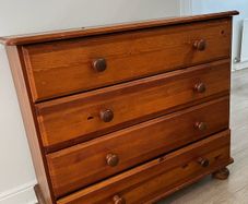 Solid pine chest of drawers