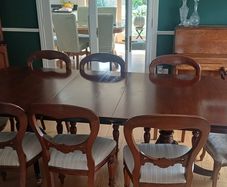 Mahogany Wood Dining Table & Chairs