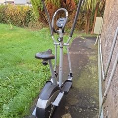 Cross Trainer