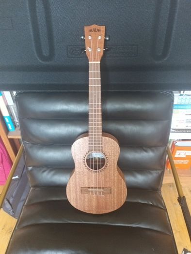 ukuleles
