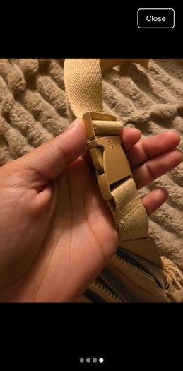 beis sports sling bag