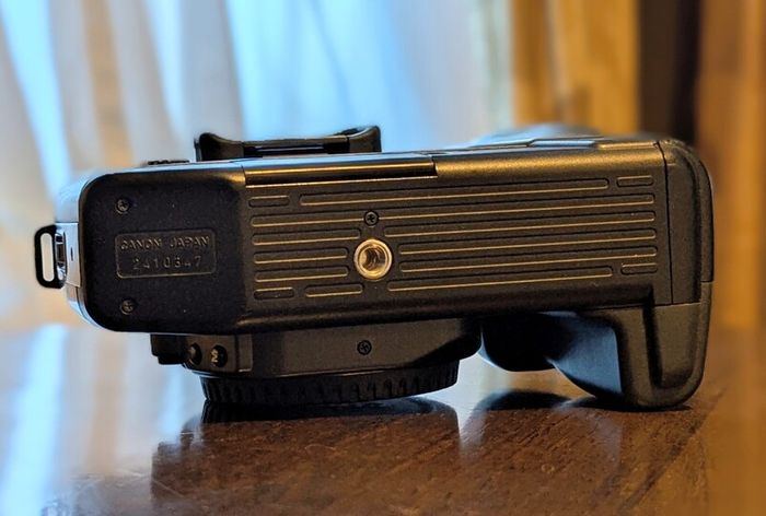 Canon EOS 600 35mm Film Camera (not 620 / 650)