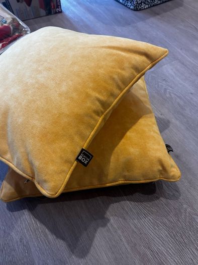 Yellow scatter box cushion