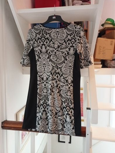 womans dress